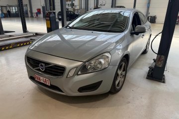 2.0D*Momentum*tylko 223Tkm*ACC*alu17*hak*serwisowany w ASO Volvo