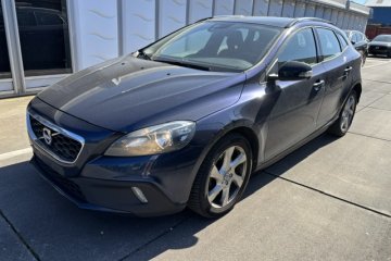 D2*Momentum*automat*panorama*navi*bluetooth*alu17*serwis w ASO Volvo