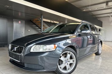 1.6D*Momentum*tylko 253Tkm*skóra*alu17*USB*keyless*hak*serwis w Volvo