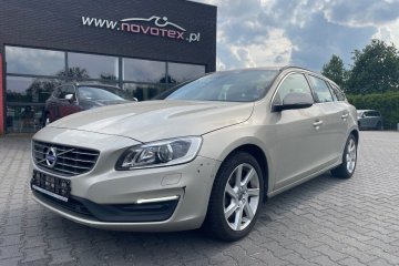 2.0D*MomentumEco*xenon*ACC*BLIS*skóra*f-VAT23%*ALU17*serwis wASO Volvo