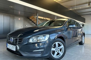 1.6D*Momentum*tylko 142Tkm*alu16*hak*serwisowany w ASO Volvo